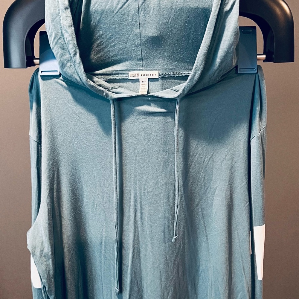 Victoria’s Secret Pink Super Soft Aqua Hooded Long sleeve Top